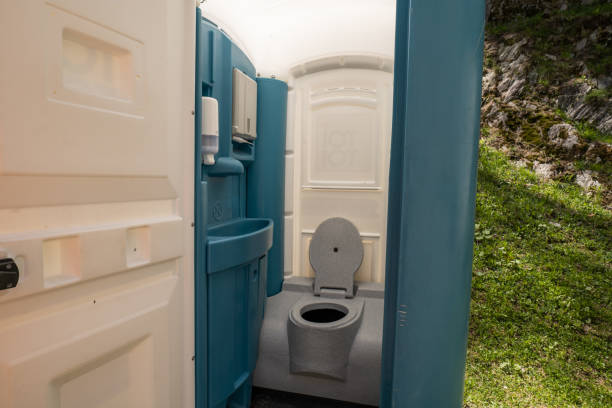 Portable restroom solutions in Bellair Meadowbrook Terrace, FL